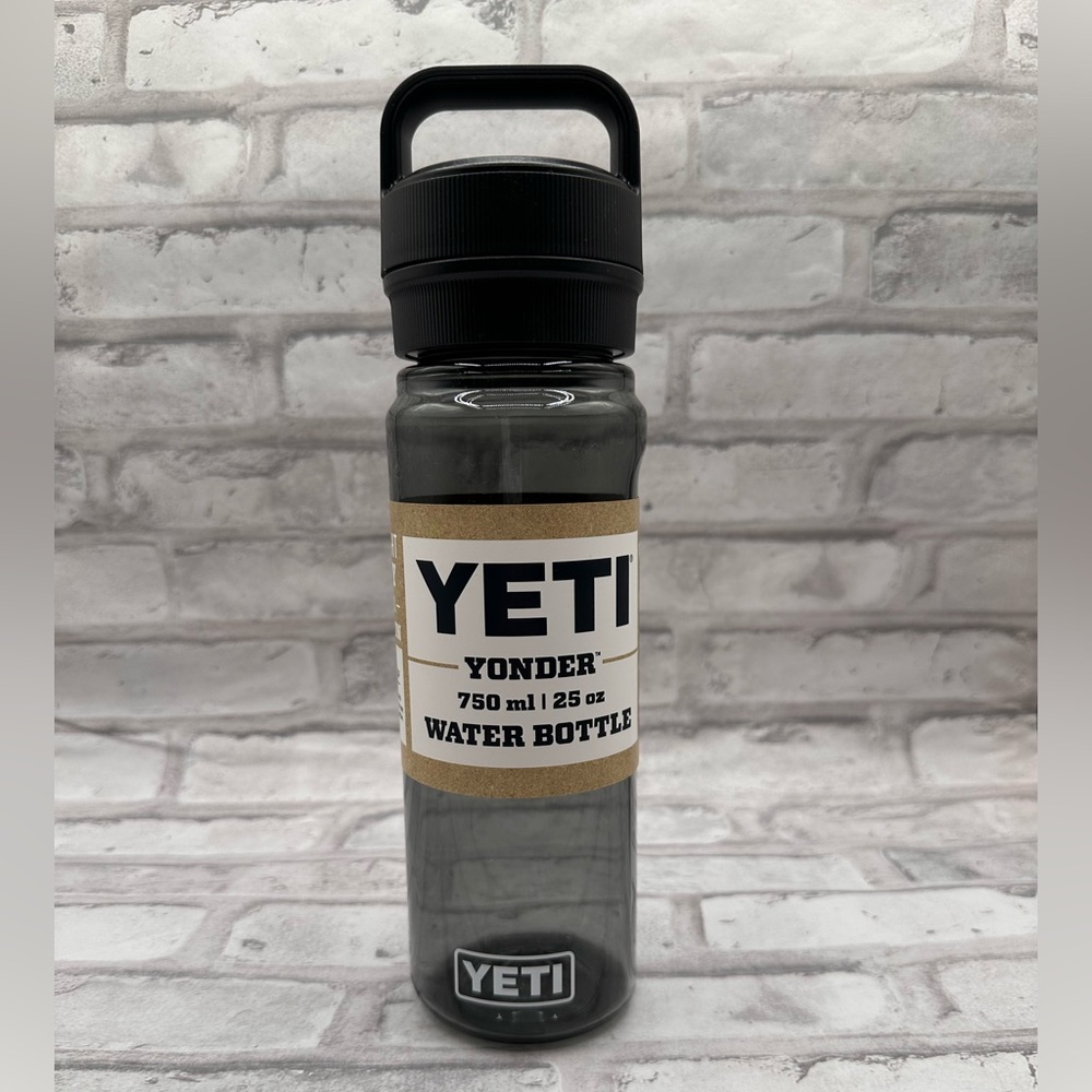 YETI Yonder 25 oz Plastic Water Bottle Black